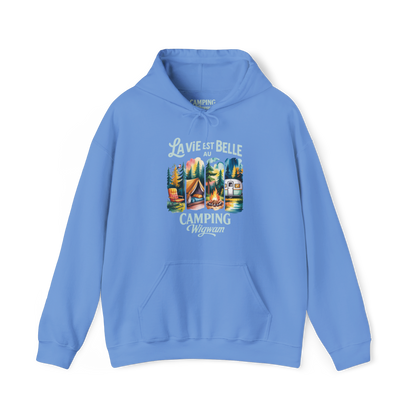 Sweat à capuche - La vie est belle au Camping Wigwam (Collabo)