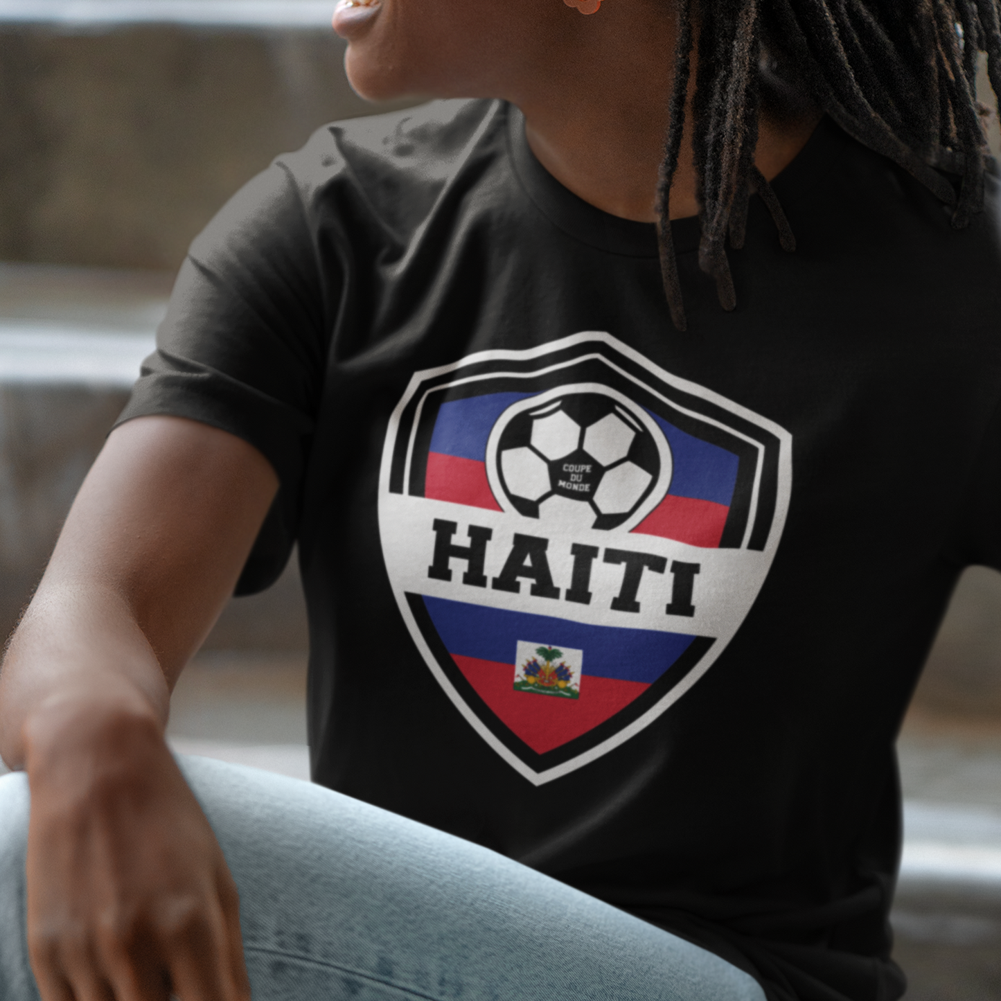 Creolofolie - t-shirt - T-shirt – Haïti Soccer 2026 – Écusson