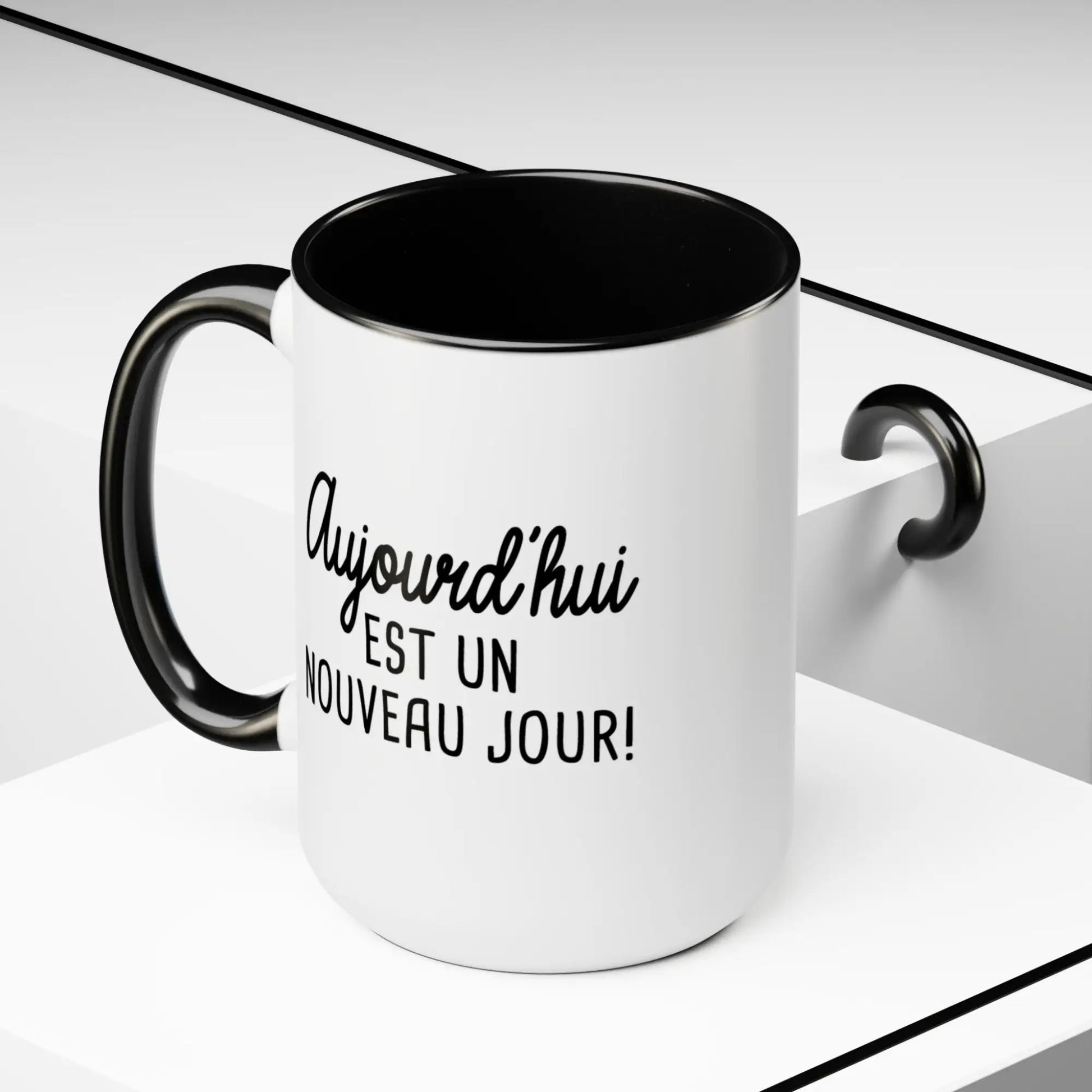 Mot Pour Mot - Tasse en céramique - Tasse 15 oz - Aujourd’hui est un nouveau jour!
